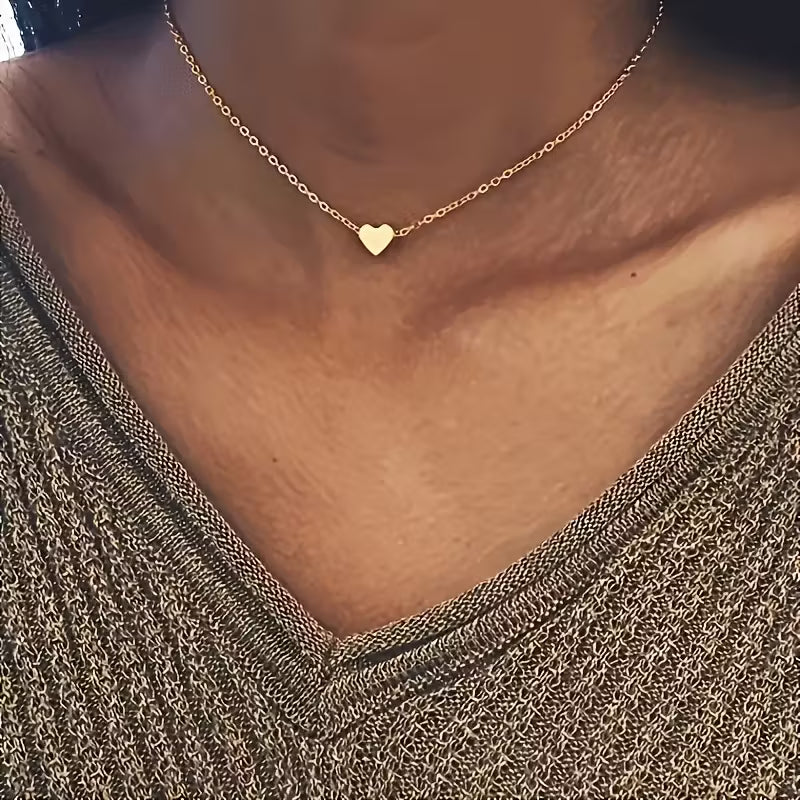 Hypoallergenic Stainless Steel Vintage Heart Pendant – Minimalist Collarbone Chain